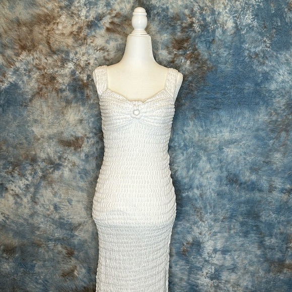 NWT No Comments White body con sheath dress with high slits Sz M - Picture 2 of 14